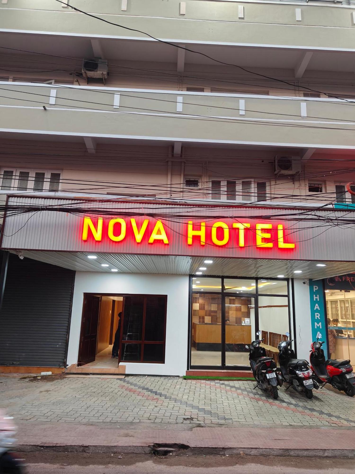Hotel Nova Kochi ภายนอก รูปภาพ